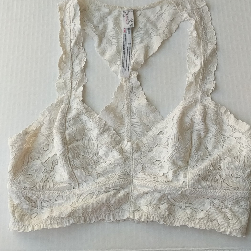 FREE PEOPLE/ lace bralette